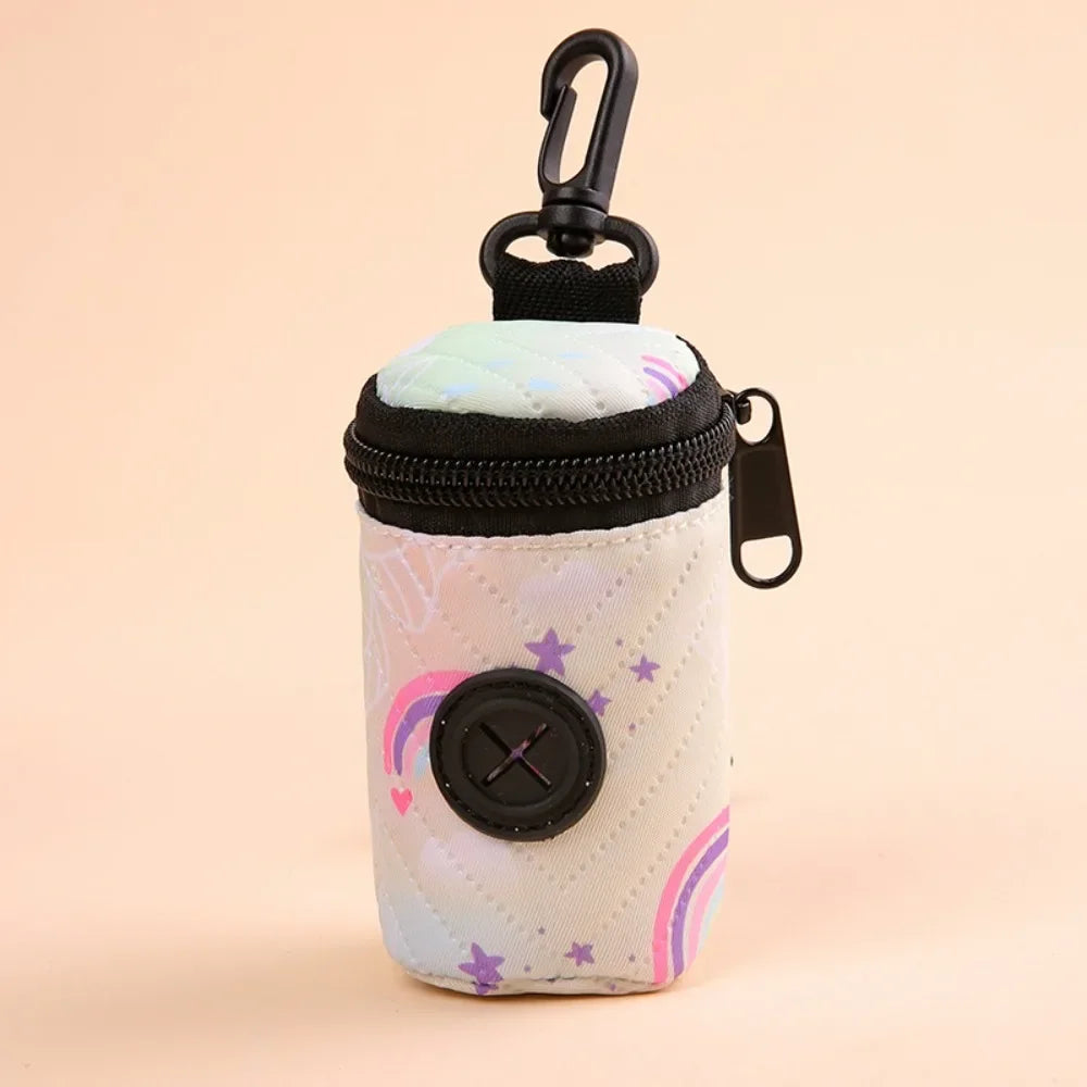 Dispensador de Bolsas para Excrementos de Perro Colgable con Cremallera Accesorio para Pasear Perros Soporte para Bolsas de Basura Portátil Lindo Organizador de Bolsas de Basura Suministros para Mascotas