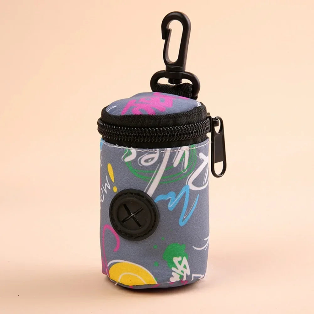 Dispensador de Bolsas para Excrementos de Perro Colgable con Cremallera Accesorio para Pasear Perros Soporte para Bolsas de Basura Portátil Lindo Organizador de Bolsas de Basura Suministros para Mascotas