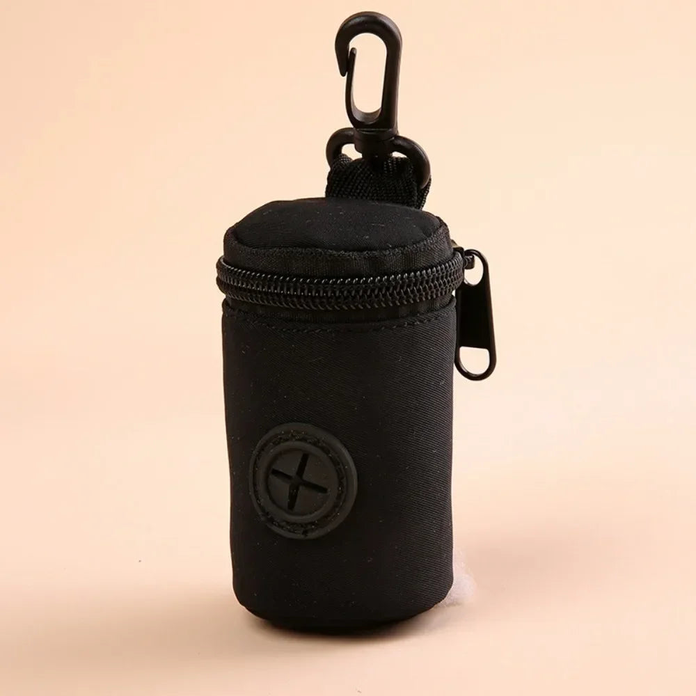 Dispensador de Bolsas para Excrementos de Perro Colgable con Cremallera Accesorio para Pasear Perros Soporte para Bolsas de Basura Portátil Lindo Organizador de Bolsas de Basura Suministros para Mascotas