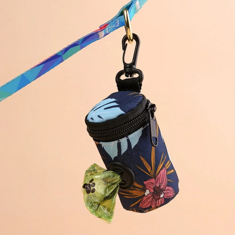 Dispensador de Bolsas para Excrementos de Perro Colgable con Cremallera Accesorio para Pasear Perros Soporte para Bolsas de Basura Portátil Lindo Organizador de Bolsas de Basura Suministros para Mascotas
