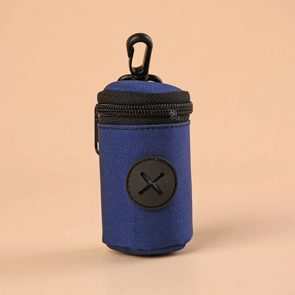 Dispensador de Bolsas para Excrementos de Perro Colgable con Cremallera Accesorio para Pasear Perros Soporte para Bolsas de Basura Portátil Lindo Organizador de Bolsas de Basura Suministros para Mascotas