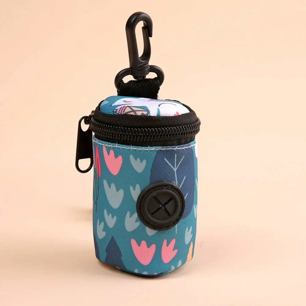 Dispensador de Bolsas para Excrementos de Perro Colgable con Cremallera Accesorio para Pasear Perros Soporte para Bolsas de Basura Portátil Lindo Organizador de Bolsas de Basura Suministros para Mascotas