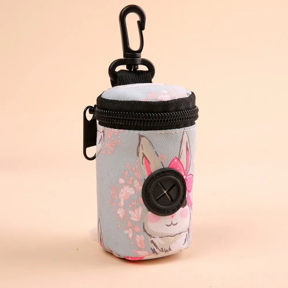 Dispensador de Bolsas para Excrementos de Perro Colgable con Cremallera Accesorio para Pasear Perros Soporte para Bolsas de Basura Portátil Lindo Organizador de Bolsas de Basura Suministros para Mascotas
